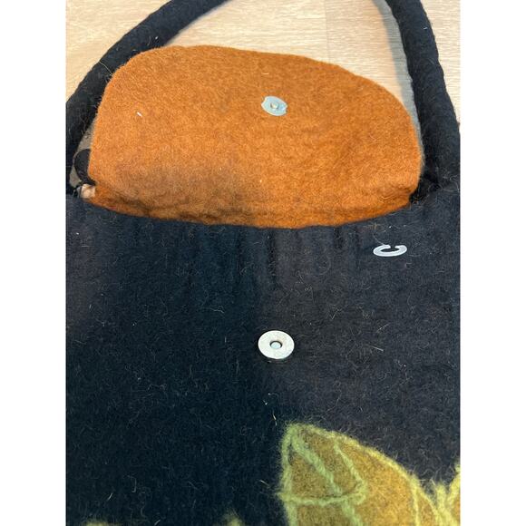 Rising Tide Felted Flower Wool 100% Wool Shoulder Purse Handbag Funky - Picture 4 of 5